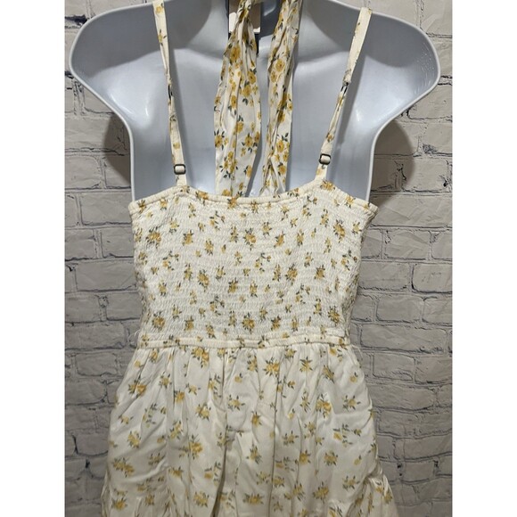NWT Hollister white and yellow daisy floral Shorts romper W Matching Hair Tie M - Picture 4 of 9